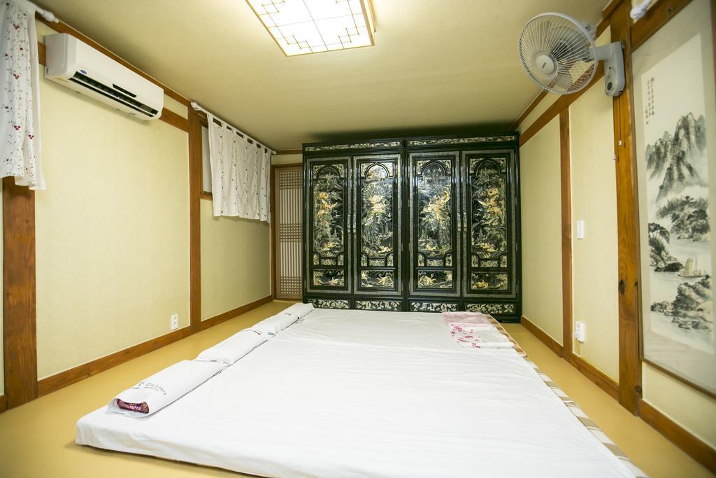 Bukchonmaru Hanok